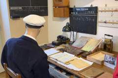 cf8be571-3a53-42f5-ac48-33d83dcb5949